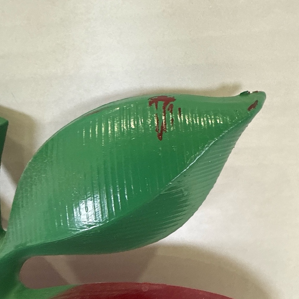 1970s Ingraham Red Plastic Apple Wall Clock Cottage Core granny Core WORKING! - Picture 7 of 12